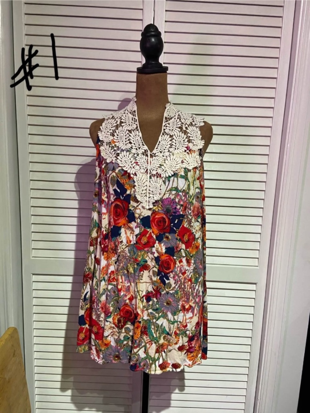 Large lot of woman’s Large tops